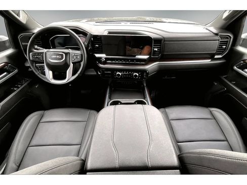 Used 2025 GMC Sierra 2500 SLT w/ SLT Premium Package AWD/4WD image 8