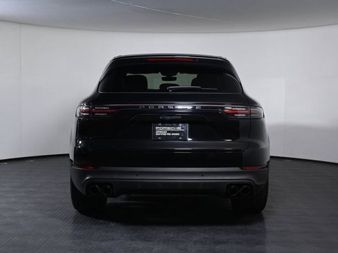 Certified 2023 Porsche Cayenne Platinum Edition AWD/4WD image 6