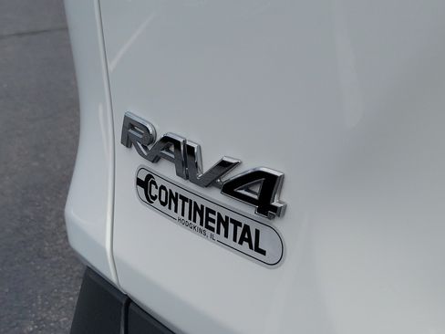 Certified 2025 Toyota RAV4 XLE AWD/4WD image 8