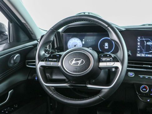 Used 2024 Hyundai Elantra SEL w/ Convenience Package FWD image 12