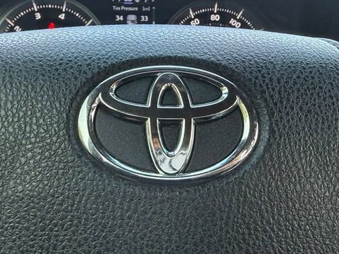 Used 2018 Toyota Land Cruiser w/ Preferred Accessory Package AWD/4WD image 25