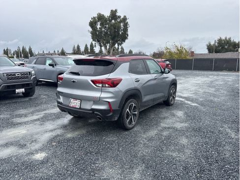 Used 2023 Chevrolet TrailBlazer RS w/ Sun and Liftgate Package image 7