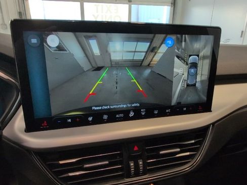 Certified 2024 Ford Escape Platinum image 19