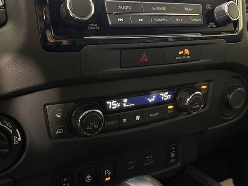 Used 2022 Nissan Frontier PRO-4X w/ Pro-4X Premium Package AWD/4WD image 26