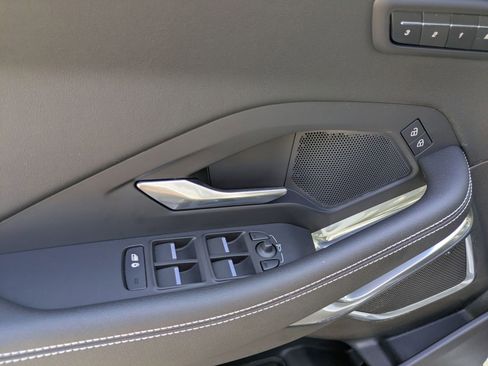 Used 2024 Jaguar E-PACE R-Dynamic SE image 13