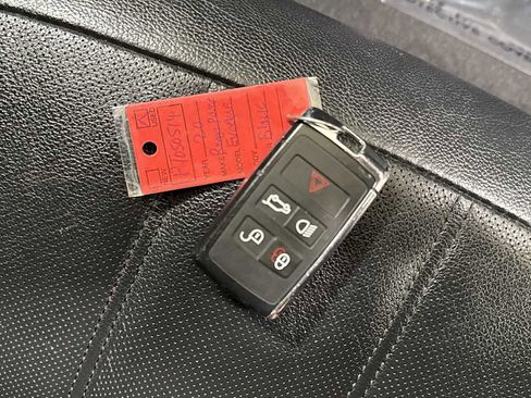 Used 2020 Land Rover Range Rover Evoque S image 31