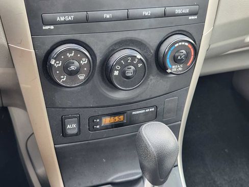 Used 2010 Toyota Corolla LE image 18