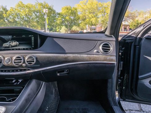 Used 2020 Mercedes-Benz S 560 Sedan image 41