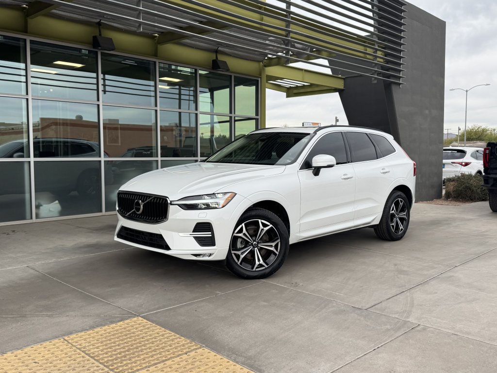 Used 2022 Volvo XC60 B5 Momentum w/ Climate Package AWD/4WD image 1