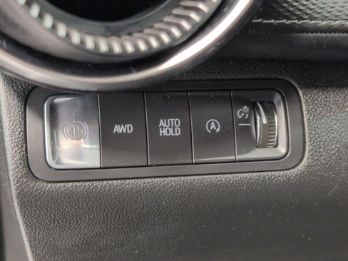 Used 2025 Chevrolet Equinox LT AWD/4WD image 11