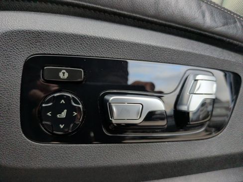 Used 2021 BMW X5 M50i image 26