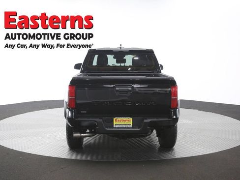 Used 2025 Toyota Tacoma TRD Off-Road AWD/4WD image 35