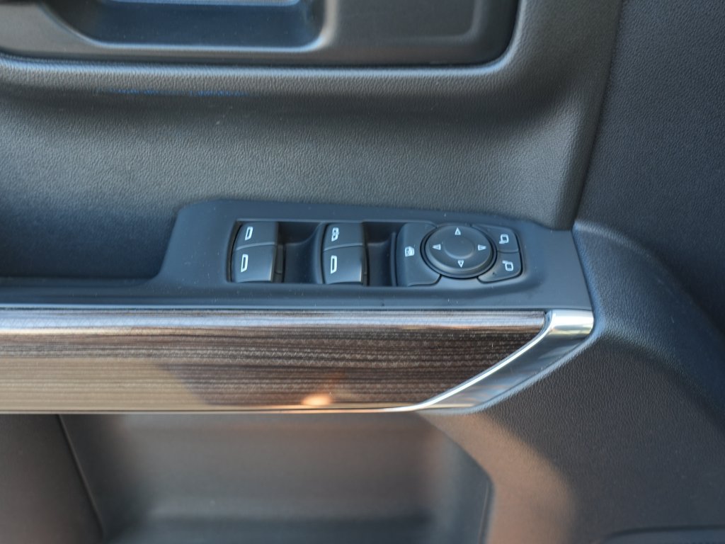 Certified 2021 Chevrolet Silverado 1500 LT AWD/4WD image 18