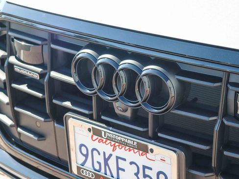 Used 2023 Audi Q8 Premium Plus AWD/4WD image 11