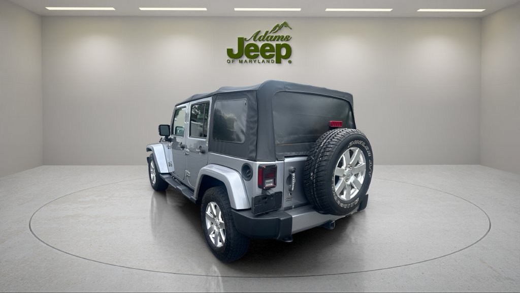 Used 2017 Jeep Wrangler Unlimited Sahara w/ Connectivity Group AWD/4WD image 7