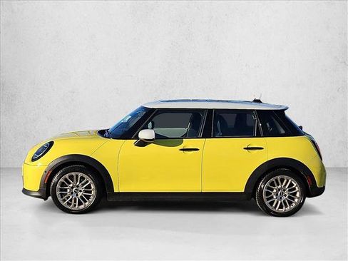 Certified 2025 MINI Cooper S image 9