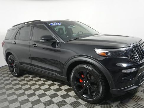 Used 2022 Ford Explorer ST w/ Equipment Group 401A AWD/4WD image 2