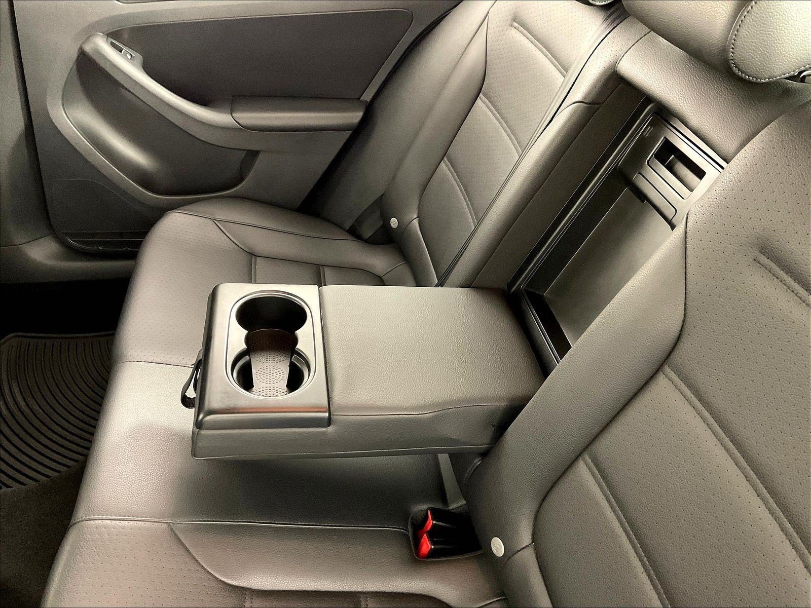 Used 2013 Volkswagen Jetta SE FWD image 36
