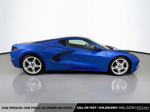 Used 2020 Chevrolet Corvette Stingray Coupe w/ 1LT RWD image 4