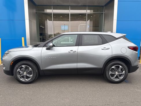 New 2026 Chevrolet Blazer LT image 9