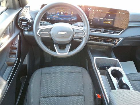 Used 2025 Chevrolet Equinox LT image 13