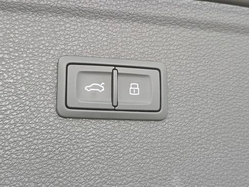 Used 2023 Audi Q5 2.0T Premium w/ Convenience Package AWD/4WD image 30
