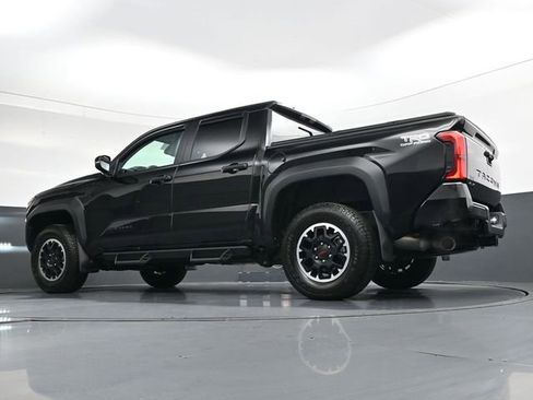 Used 2024 Toyota Tacoma TRD Off-Road w/ TRD Off Road Upgrade Package image 38