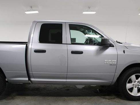 Used 2024 RAM 1500 Classic SLT AWD/4WD image 12