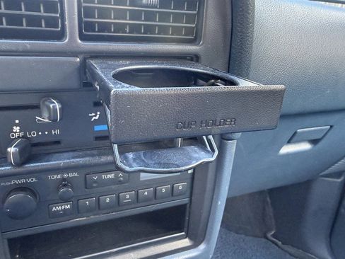 Used 1989 Toyota Pickup Deluxe image 65