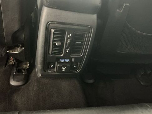 Used 2018 Dodge Durango GT w/ Blacktop Package AWD/4WD image 35