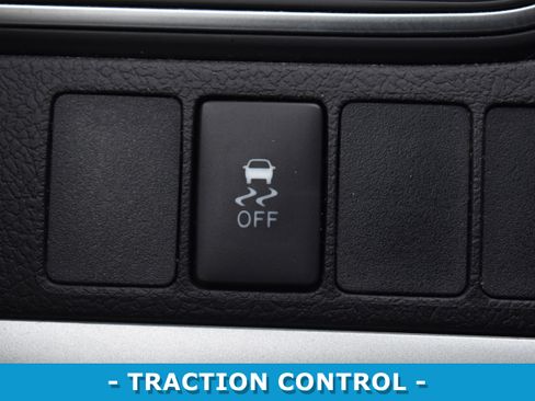 Used 2015 Toyota Camry SE image 19