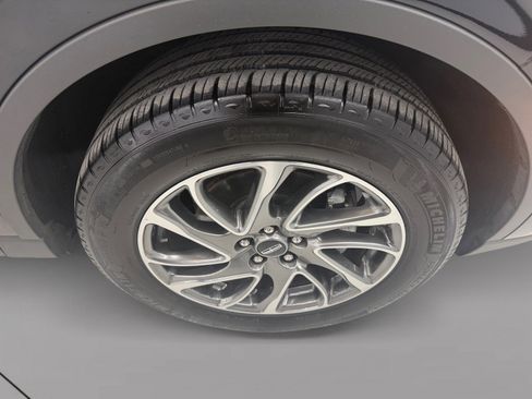 Used 2022 Lincoln Corsair AWD w/ Equipment Group 101A image 11