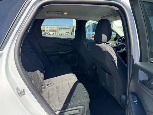 Used 2025 Ford Escape Active AWD/4WD image 10
