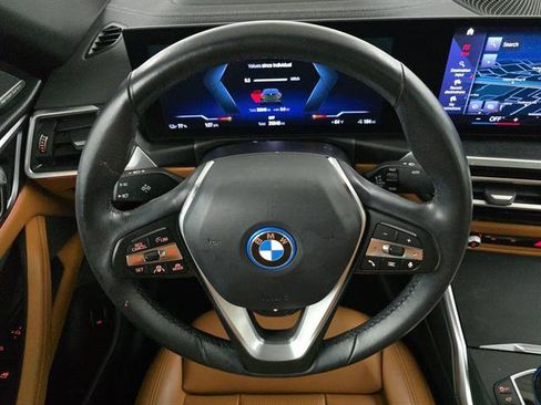 Used 2022 BMW i4 eDrive40 image 44