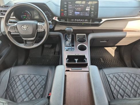 Used 2021 Toyota Sienna LE FWD image 13