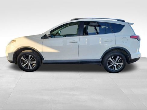 Used 2018 Toyota RAV4 XLE w/ Plus Extra Value Package image 5