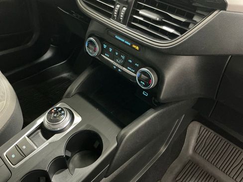 Used 2021 Ford Escape SE image 29