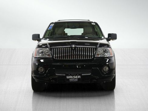 Used 2004 Lincoln Navigator Ultimate AWD/4WD image 8