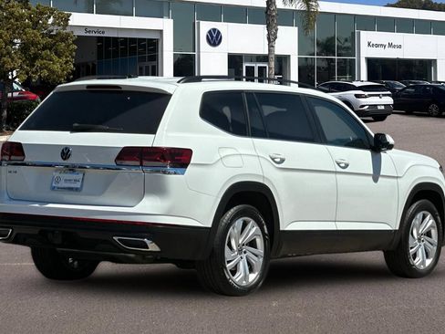 Used 2023 Volkswagen Atlas SE w/ Panoramic Sunroof Package FWD image 4