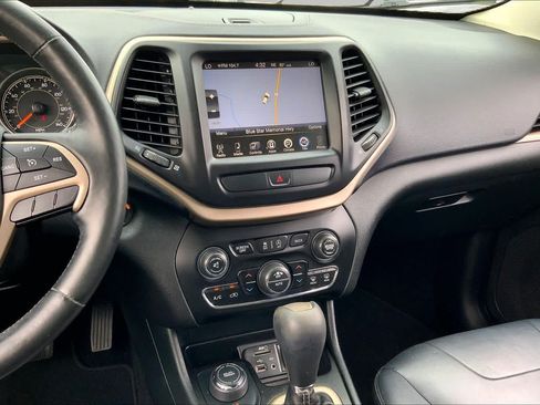 Used 2015 Jeep Cherokee Limited AWD/4WD image 7