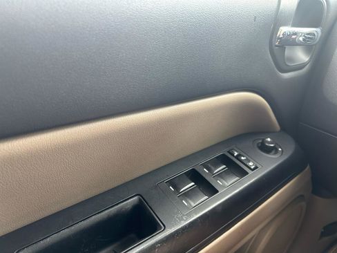 Used 2017 Jeep Patriot High Altitude AWD/4WD image 28