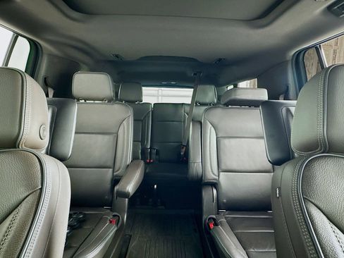Used 2021 GMC Yukon XL Denali w/ Denali Premium Package AWD/4WD image 21