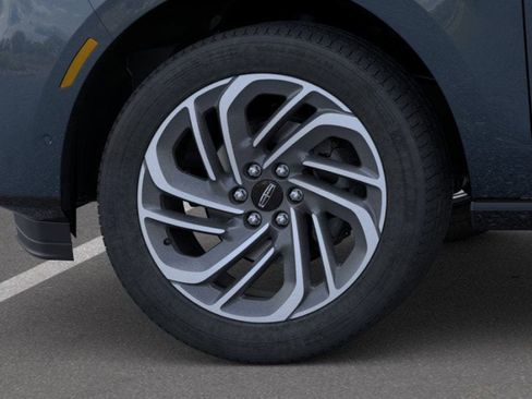 New 2025 Lincoln Navigator Reserve image 19