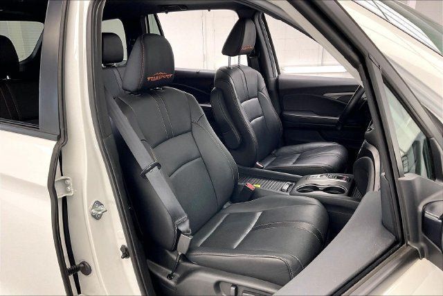 Certified 2022 Honda Passport TrailSport image 7