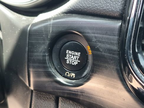 Used 2019 Jeep Grand Cherokee Altitude RWD image 20