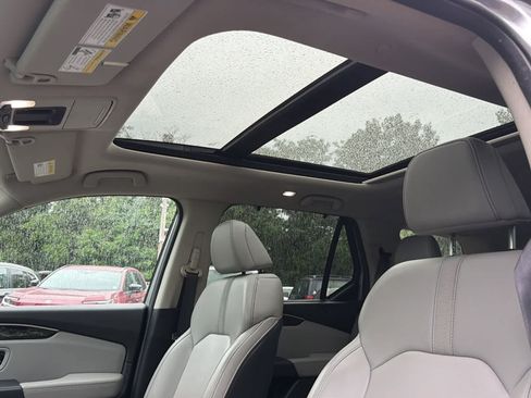 Used 2025 Honda Pilot Touring image 17