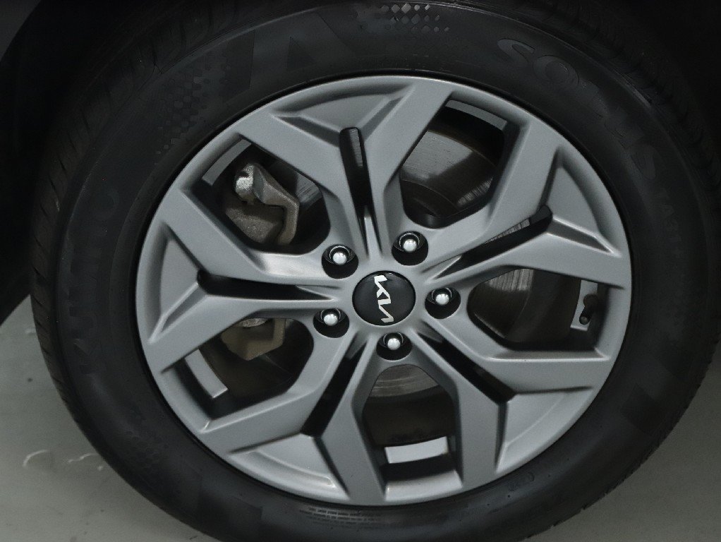 Used 2024 Kia Seltos LX AWD/4WD image 37