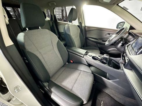 Certified 2023 Nissan Rogue SV image 22