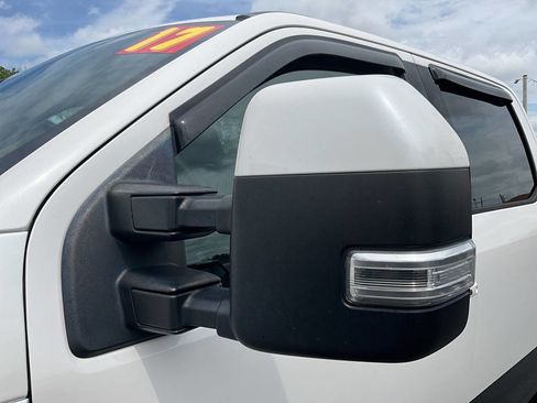 Used 2017 Ford F250 Lariat w/ Lariat Ultimate Package image 32