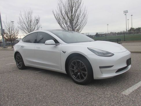 Used 2020 Tesla Model 3 image 10